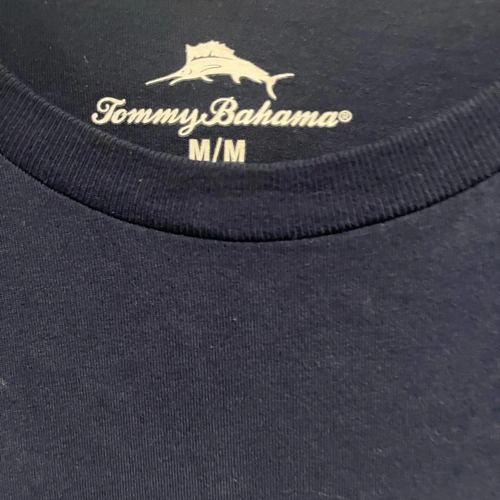 Tommy Bahama men’s 100 % cotton t shirt medium - Picture 4 of 4